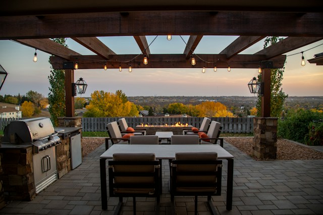 Al-fresco dining room with a pergola